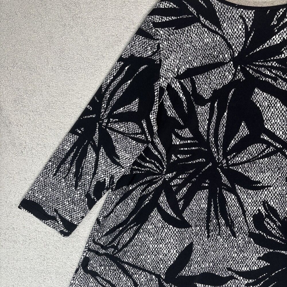 Clara Sun Woo Black & White Floral Asymmetric Tunic - Picture 15 of 15